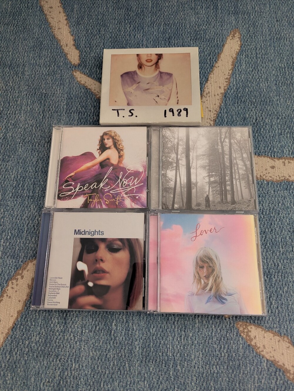 Taylor Swift CD Lot - 5 Albums (Purple, Pink, White, Black)